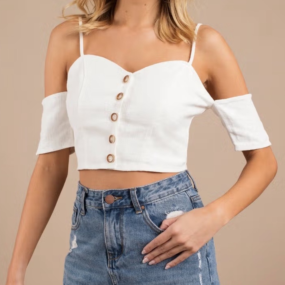 Moon River Mia Ivory Button Front Crop Top Size Small